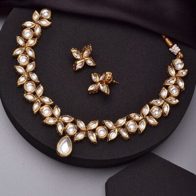 Gold Tone Kundan Necklace Set