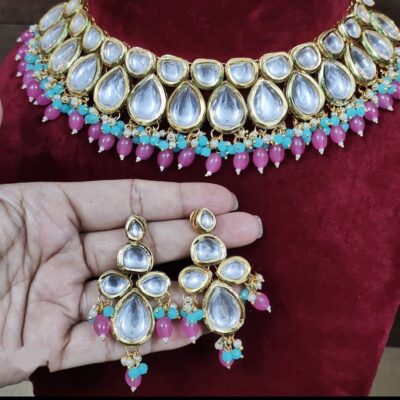 Elegant kundan choker set With Earrings