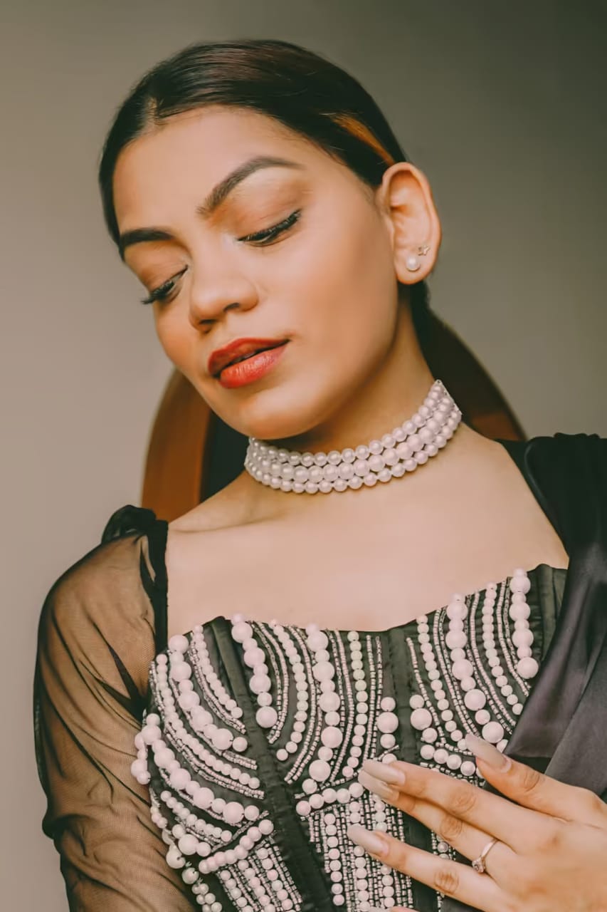 White Pearl Necklace - Image 3