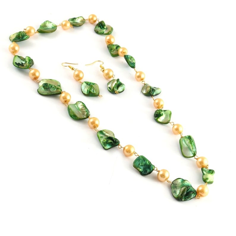 Mother of Pearl Necklace With Earring - Image 3