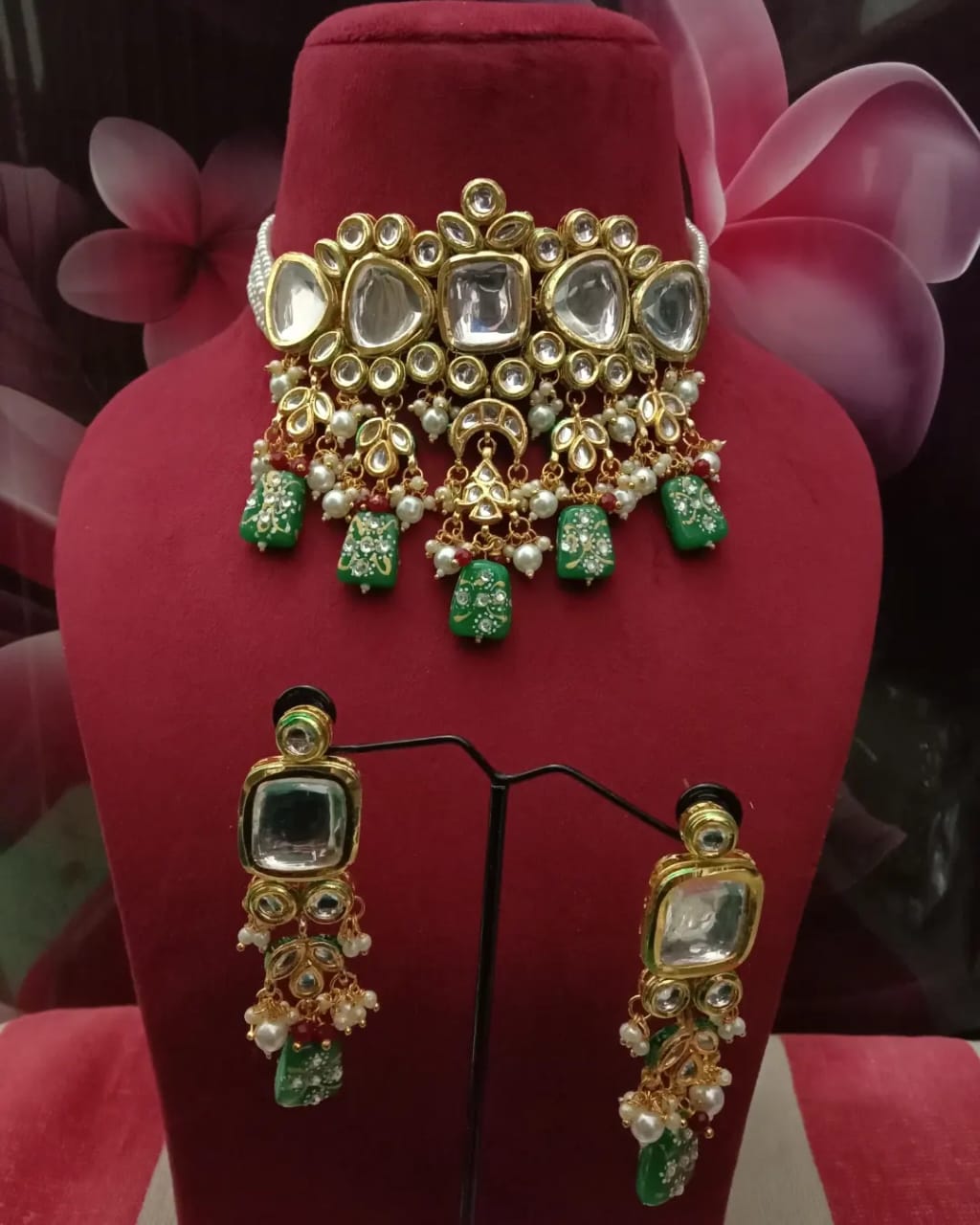 Kundan Necklace Set With Earrings