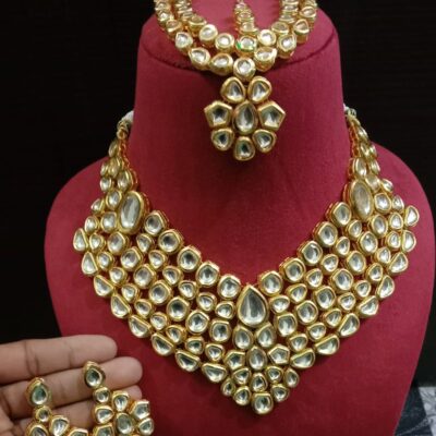 Gold-Plated Kundan-Studded & Beaded Necklace and Earrings