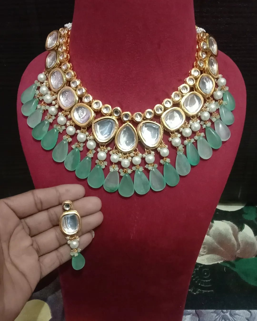 Kundan Necklace Set With Earrings