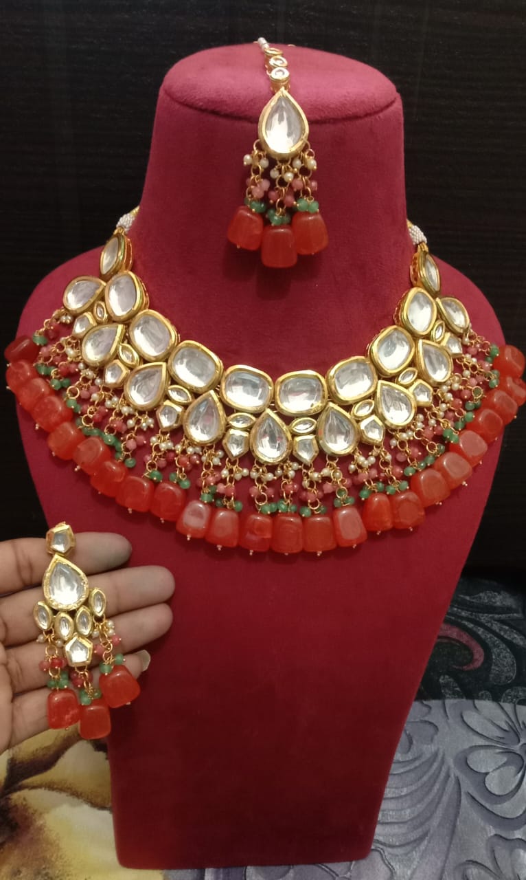 Kundan Necklace Set With Earrings & Maangtika