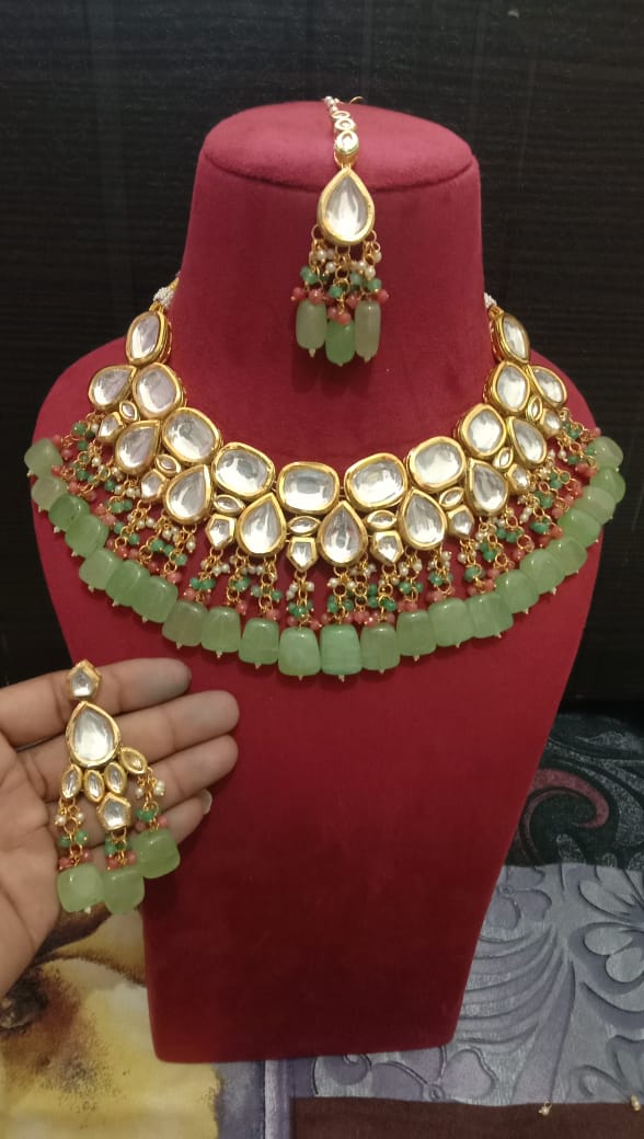 Kundan Necklace Set With Earrings & Maangtika