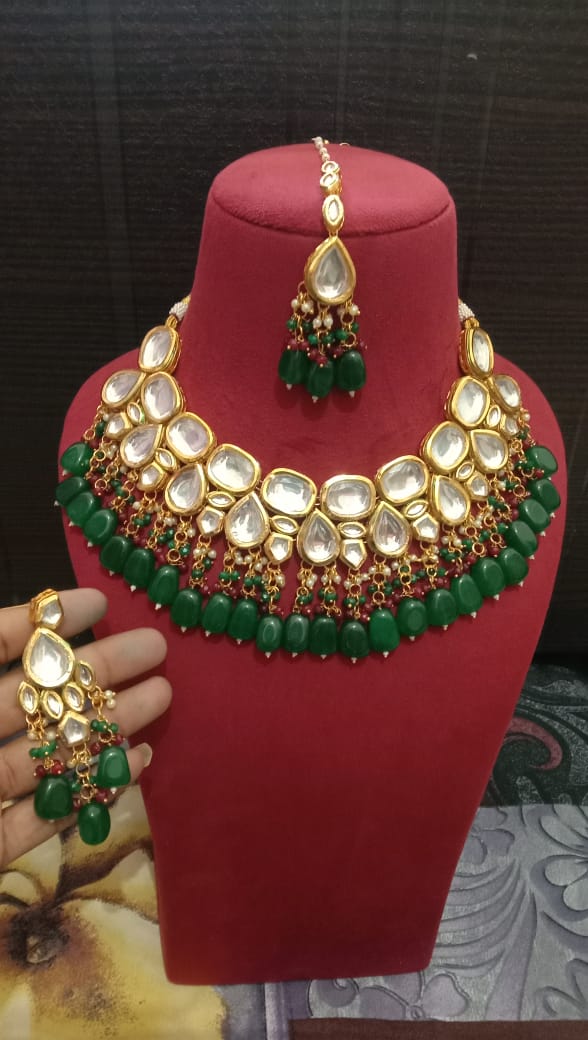 Kundan Necklace Set With Earrings