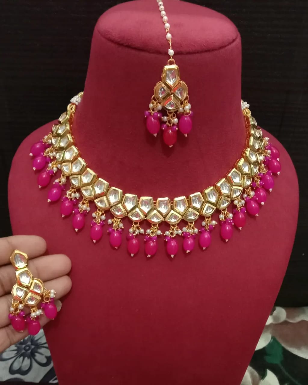 Kundan Necklace Set With Earrings
