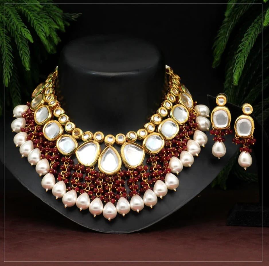 Kundan Necklace Set With Earrings - Image 2