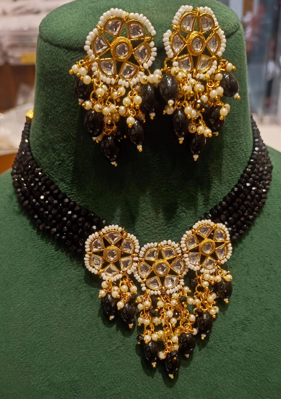 Gold Plated Kundan Black Choker Set