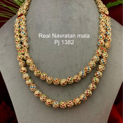 Semi precious stones and pearls Necklace