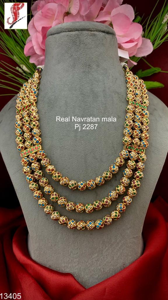 Semi precious stones and pearls Necklace