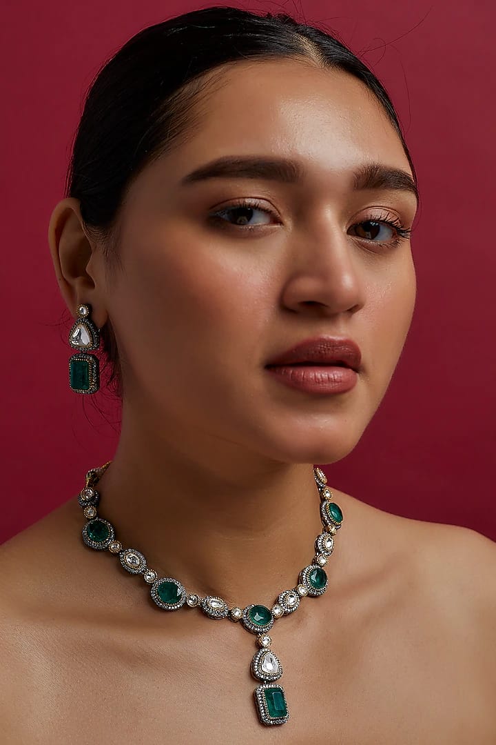 Gold Finish Green Stone & Kundan Necklace Set - Image 2