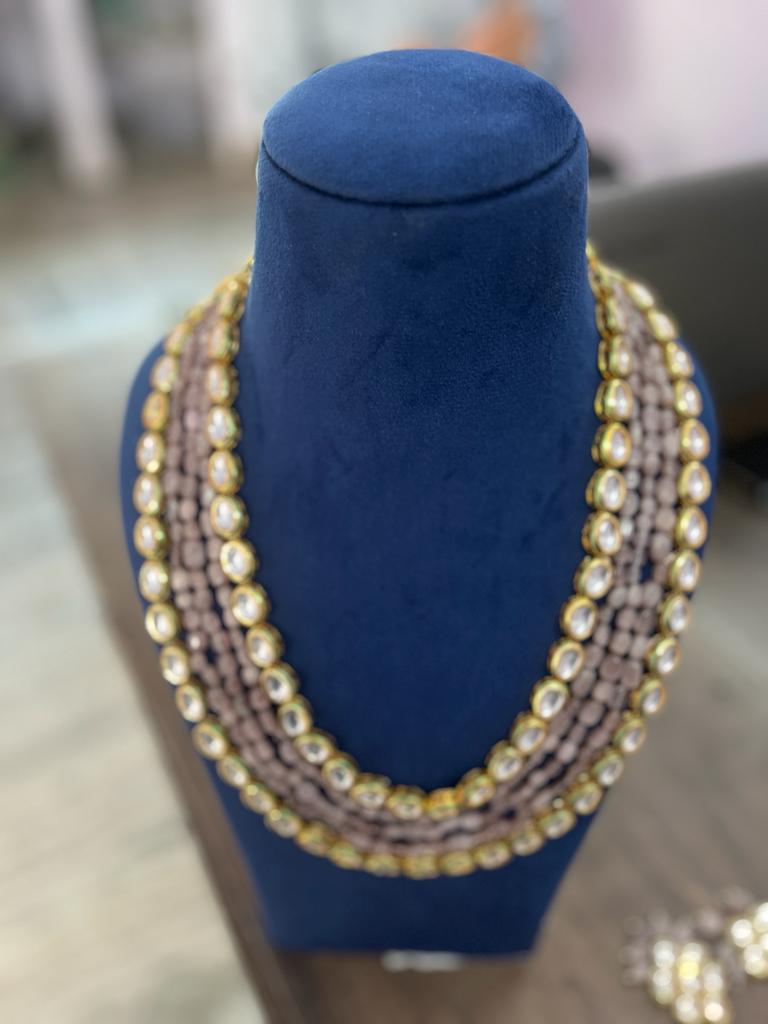 Gold Plated Kundan Necklace With Earrings - Image 2