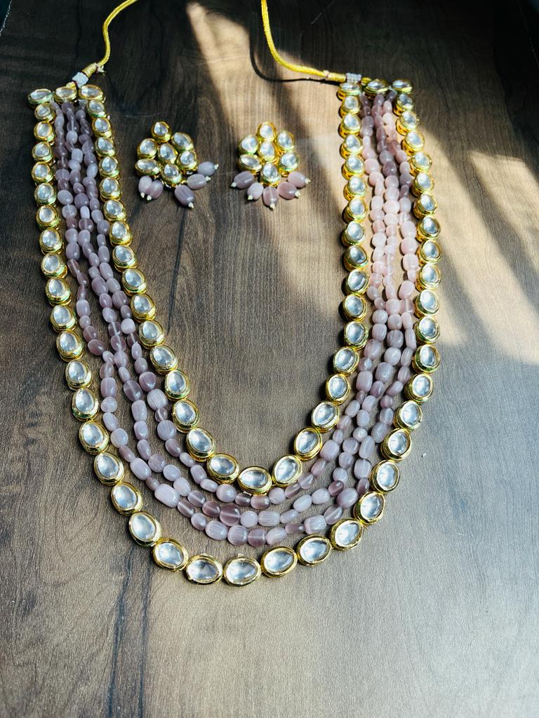 Gold Plated Kundan Necklace With Earrings - Image 4