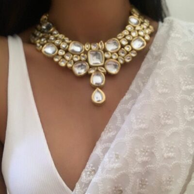 Delicate Kundan Necklace Set