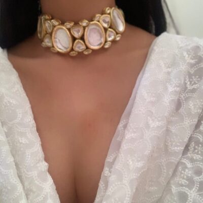 Delicate Kundan Necklace Set