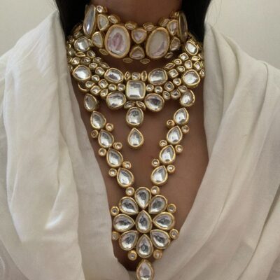 Delicate Kundan Necklace Set