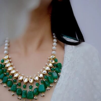 Delicate Kundan Necklace Set