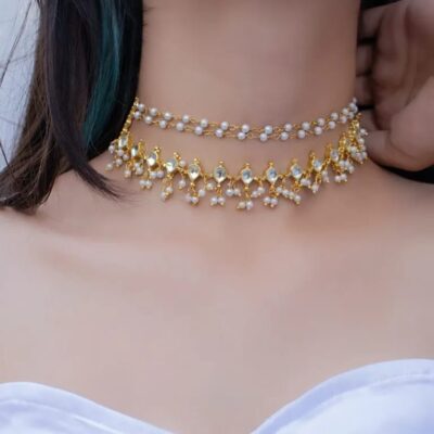 Delicate Kundan Necklace Set