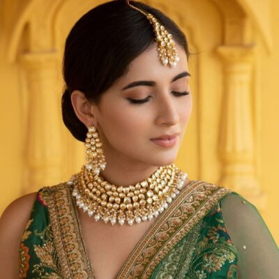 Gold Tone Kundan Necklace & Earrings