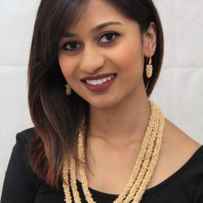 Women Gold-Plated Beaded Necklace & Earrings Set