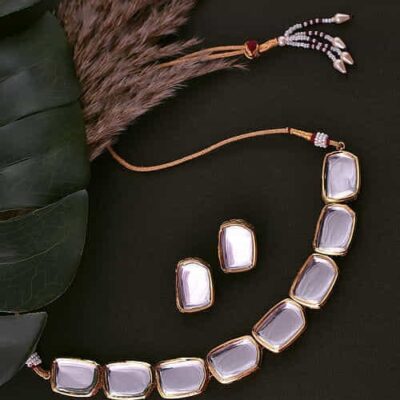 Gold kundan embellished choker set