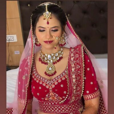 Gold Plated Kundan Necklace Set With Earrings & Maangtika