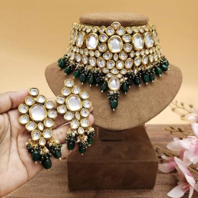 Gold Plated Kundan Necklace Set With Earrings & Maangtika