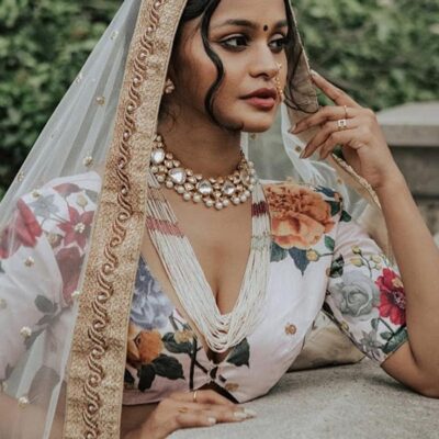 Gold Finish Kundan Necklace Set