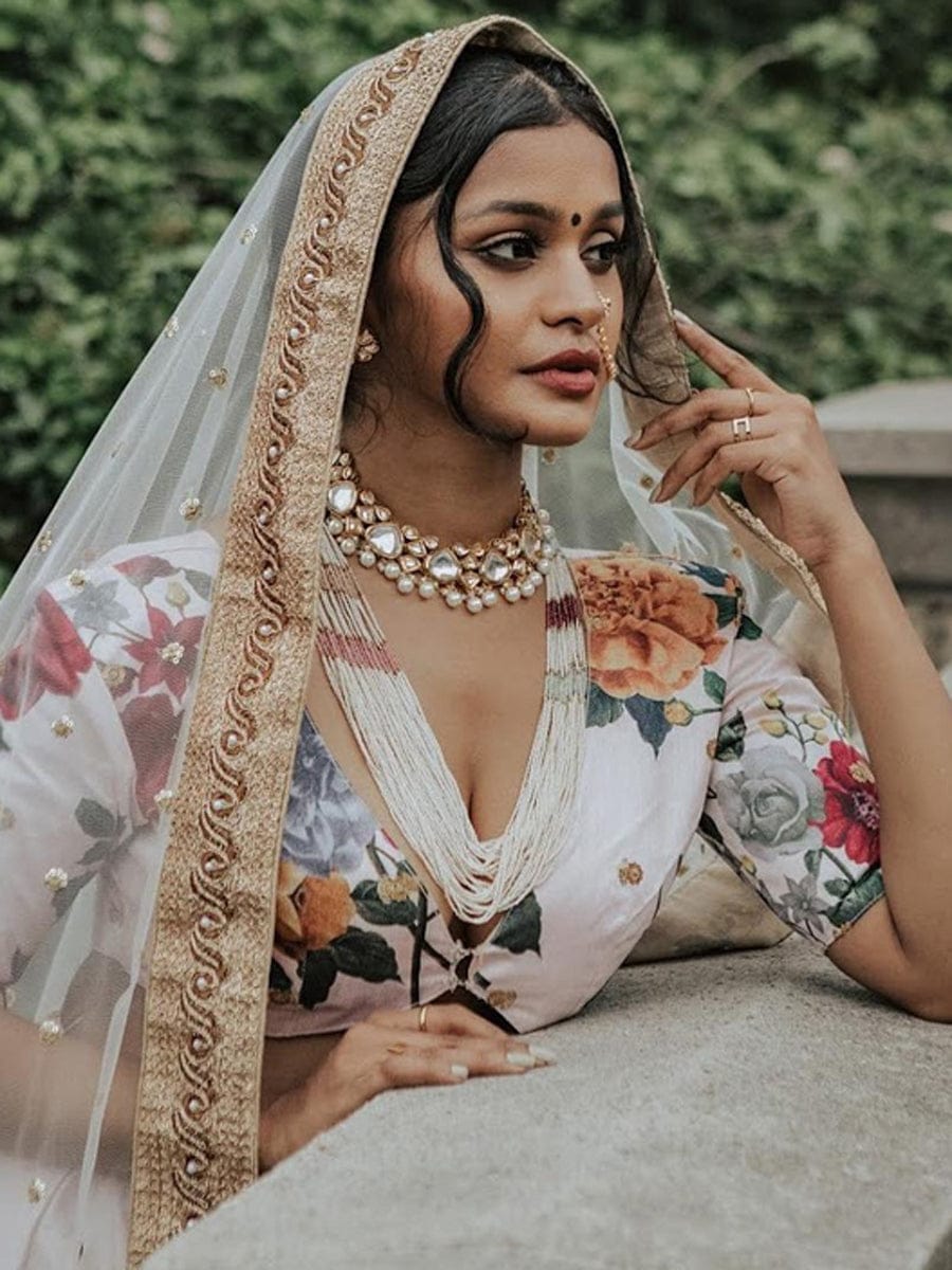 Gold Finish Kundan Necklace Set