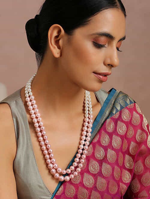 Pink and white pearls layered necklace