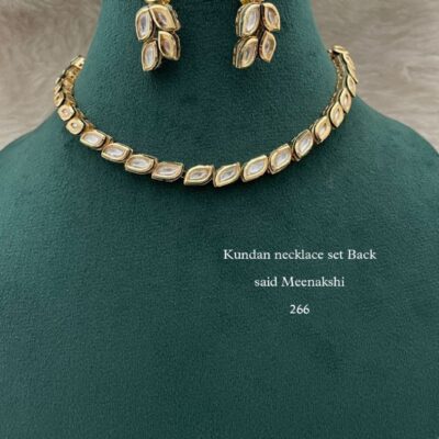 Gold tone white Kundan necklace With Earrings