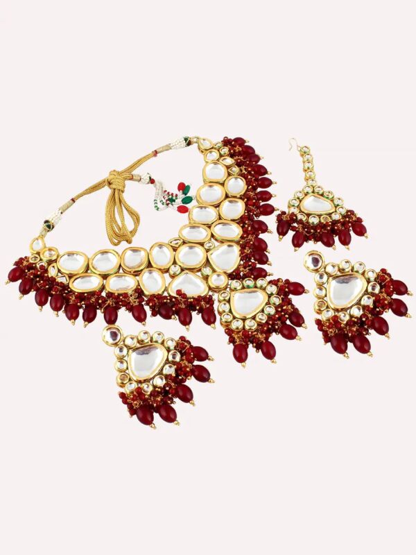 Gold-Plated Kundan-Studded & Pearls Beaded Necklace With Earrings & Maangtikka - Image 3