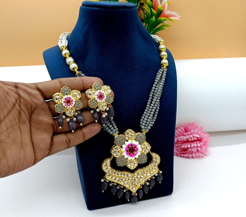 Gold Plated Kundan Beaded Necklace & Earrings Set - Image 5