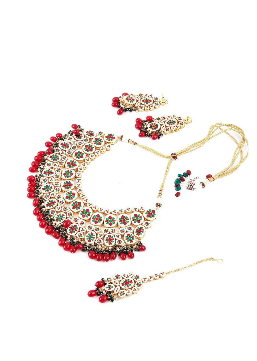 Gold Plated Kundan Studded & Pearls Beaded Jewellery Set - Image 4