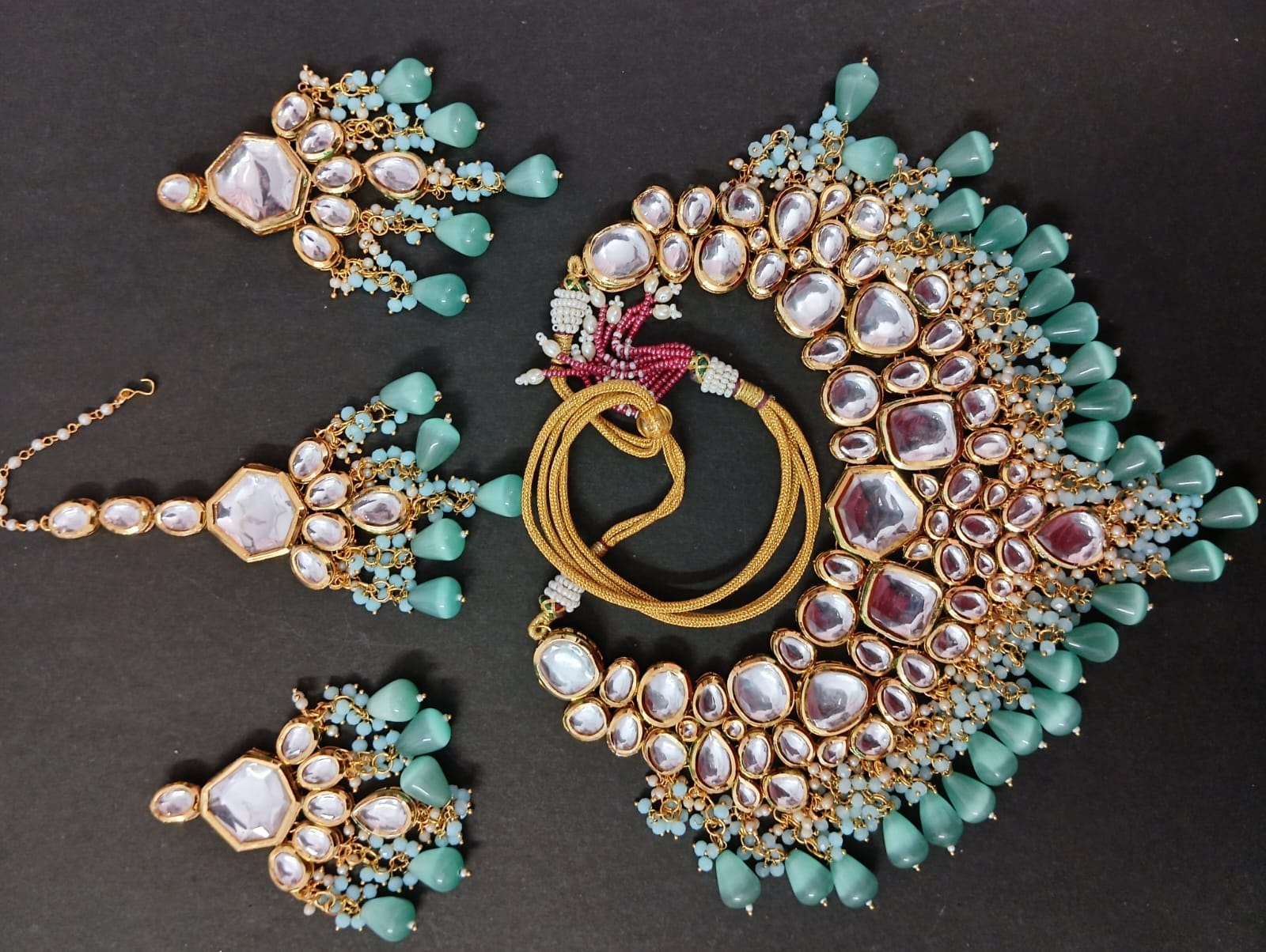 Kundan Choker Necklace With Earrings & Maangtikka - Image 6