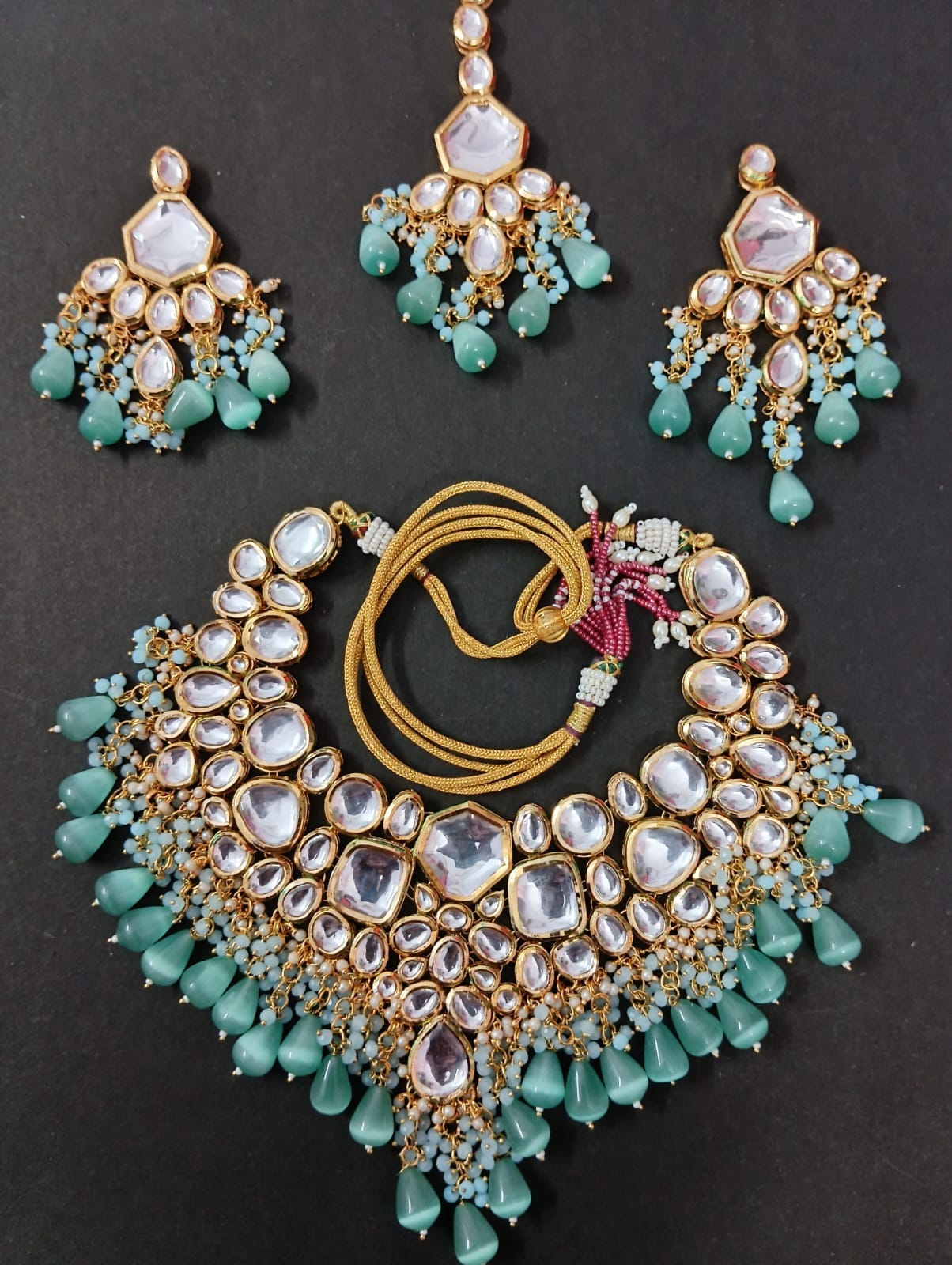 Kundan Choker Necklace With Earrings & Maangtikka - Image 2