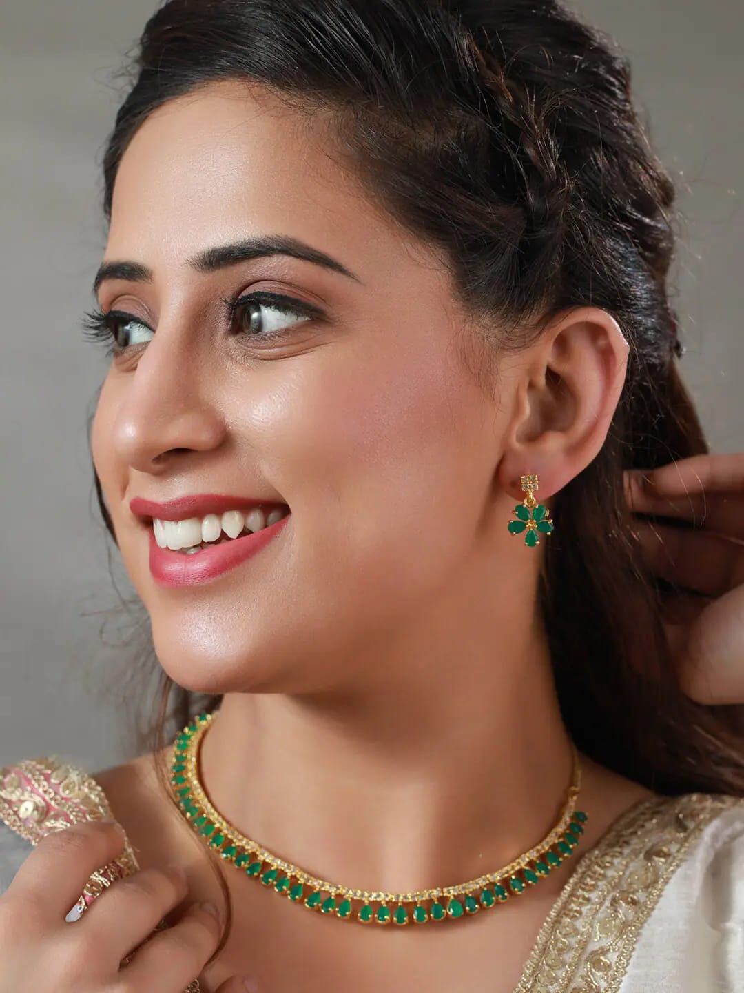 Green American Diamond Neckpiece - Image 2