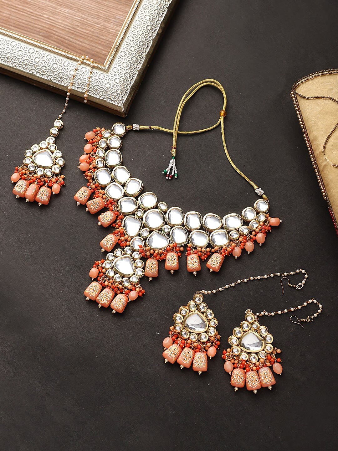Kundan Neckpiece