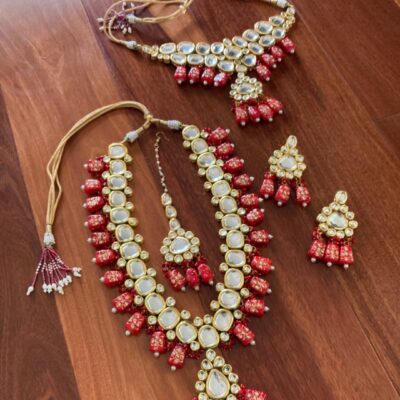 Stunning Kundan Choker Necklace Set With Maang Tikka & Earrings