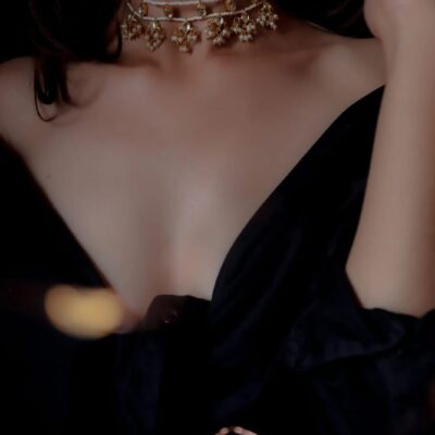 Fine White Pearls Necklace With Kundan Stone