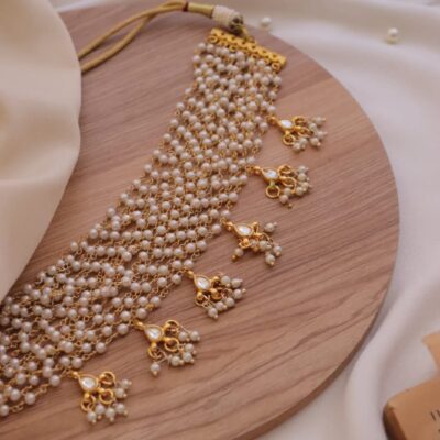 Fine White Pearls Necklace With Kundan Stone