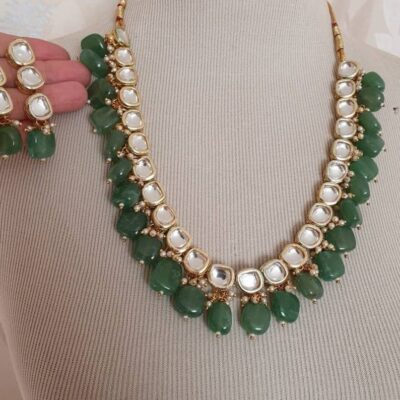 Elegant Kundan Necklace With Earrings