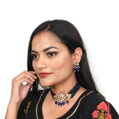 Elegant Kundan Necklace With Earrings