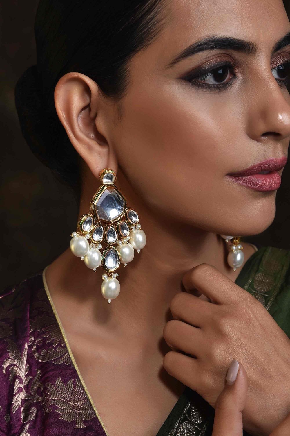 Gold-Plated Kundan-Studded Necklace & Earrings Set - Image 8