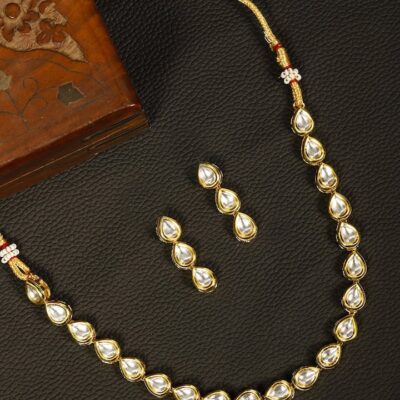 Gold-Plated Kundan-Studded Necklace & Earrings Set