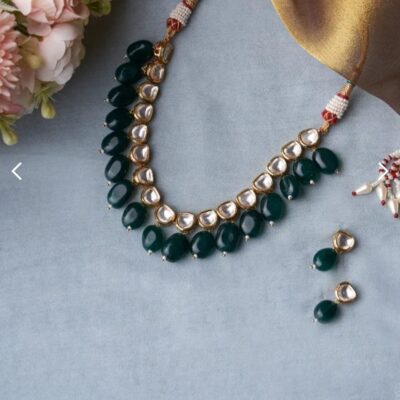 Green Kundan And Pearls Necklace