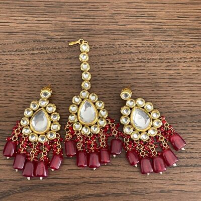 Gold-Plated Kundan & Maroon Beads Studded Earrings With Maangtika