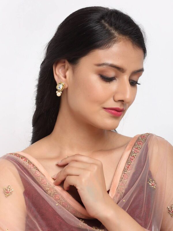 Gold Plated Handcrafted Kundan Earring - Image 2