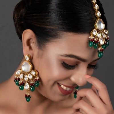 Gold Plated Handcrafted Kundan Earring & Maangtika